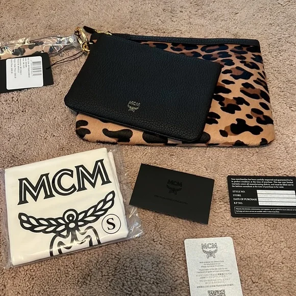 Limited stock! Clearance! New MCM one size pouch set $380+ tax - Picture 2 of 7